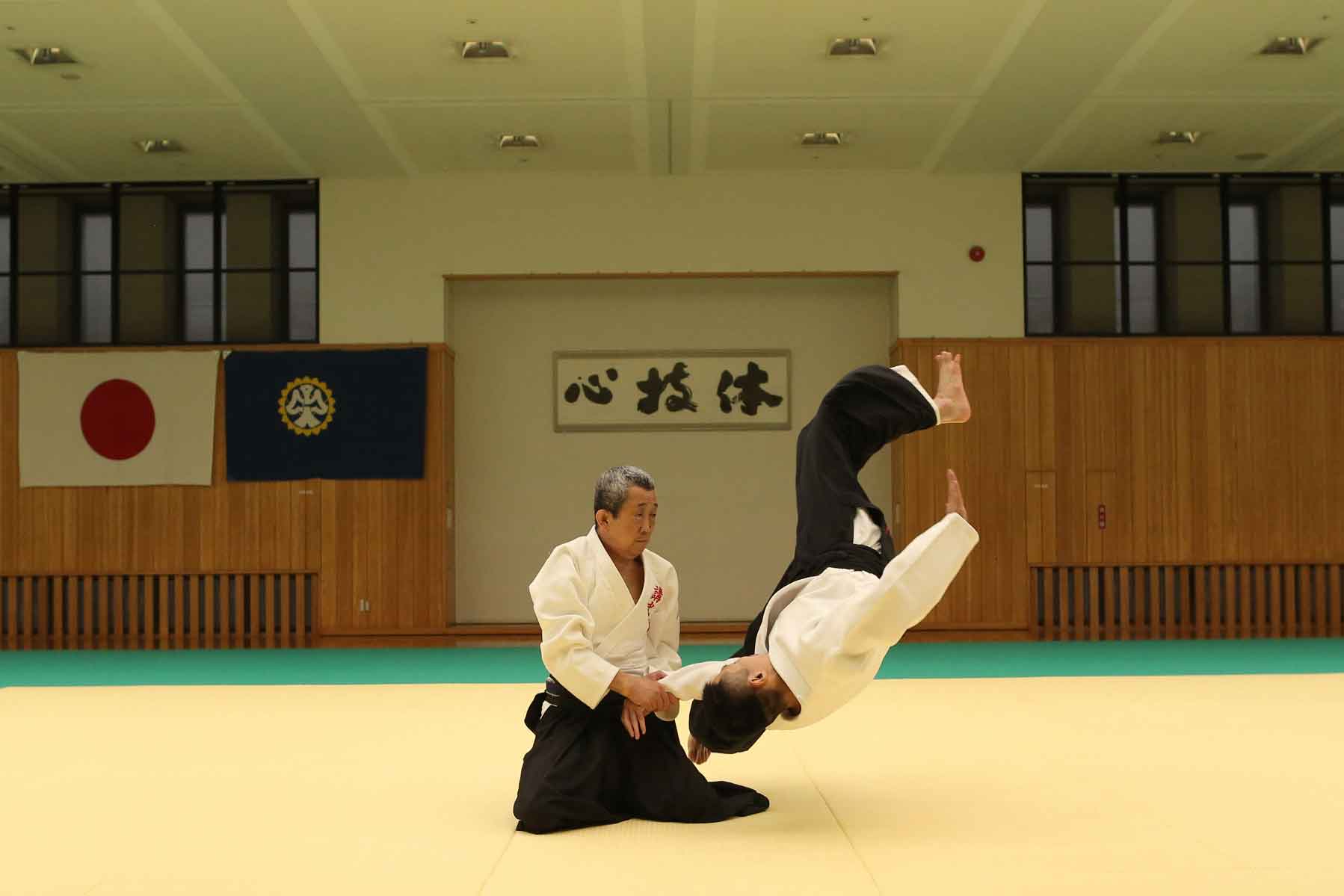 現年79歲的川邉武史，依舊能展現大東流合氣柔術的不凡極意。