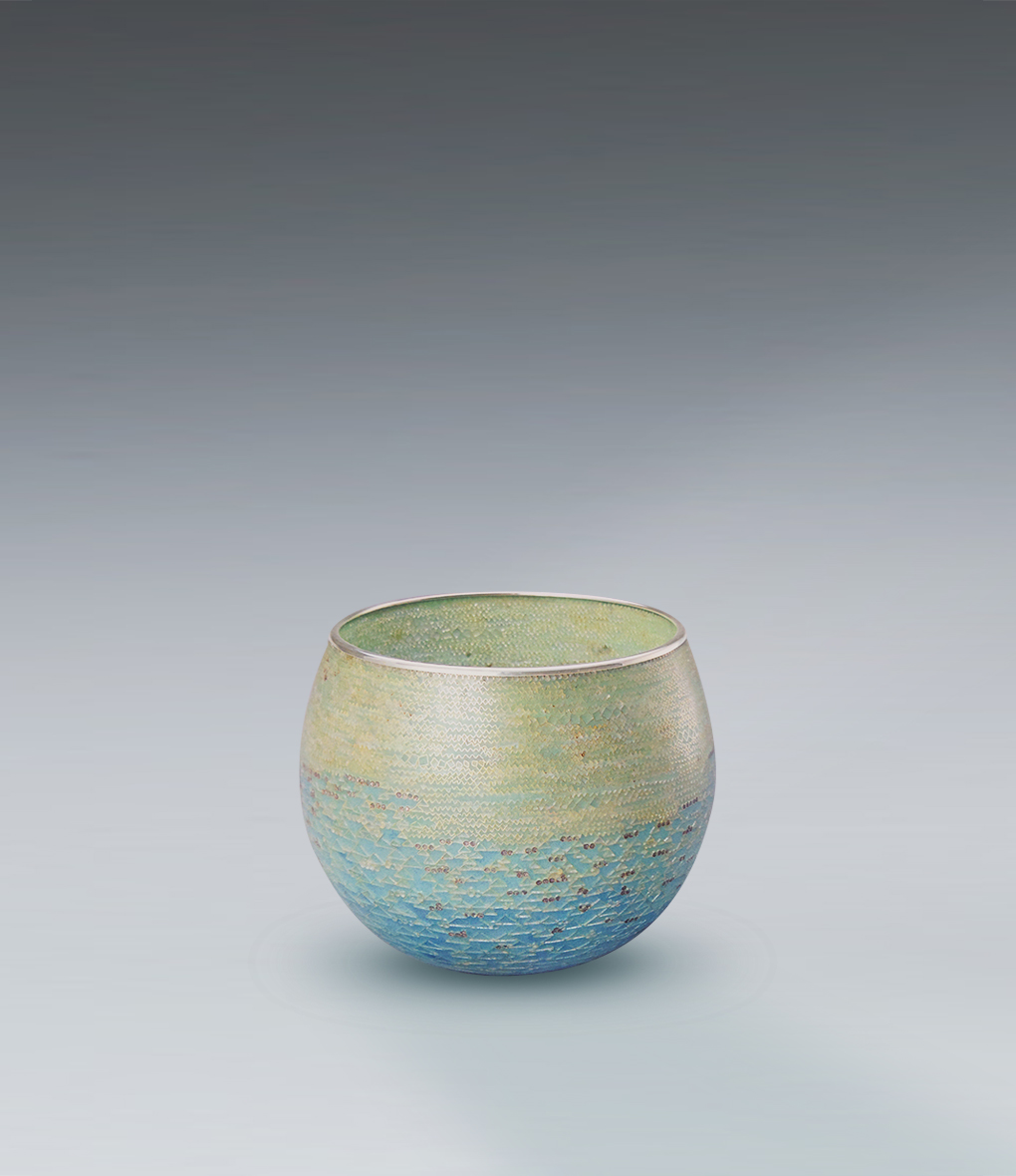 省胎七宝鉢「蒼海」 第63回日本伝統工芸展 高松宮記念賞受賞作品 ©Michiko Matsumoto
