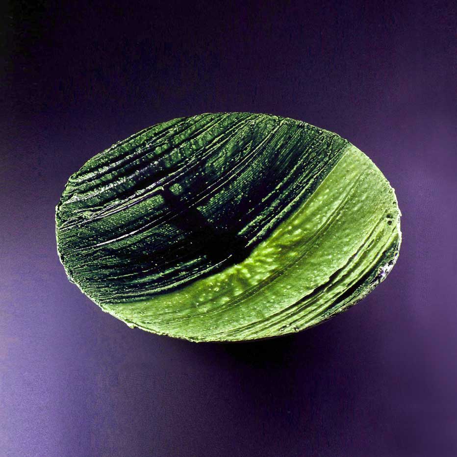 「緑釉鉢」2005年第1回菊池ビエンナーレ「大賞」受賞作品