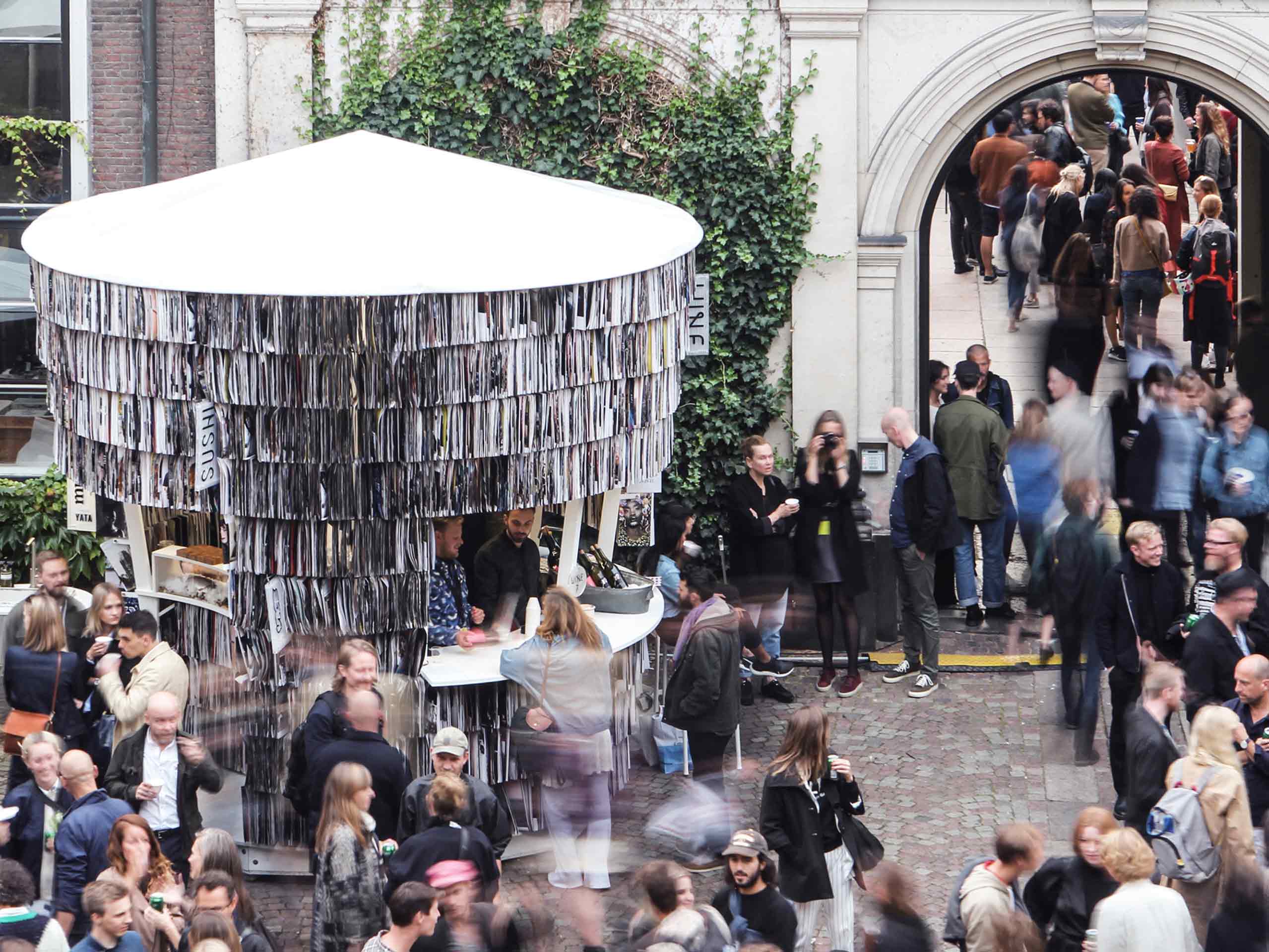 2017年成名作品「Paper Pavilion」榮獲哥本哈根CHART Architecture最優秀獎。