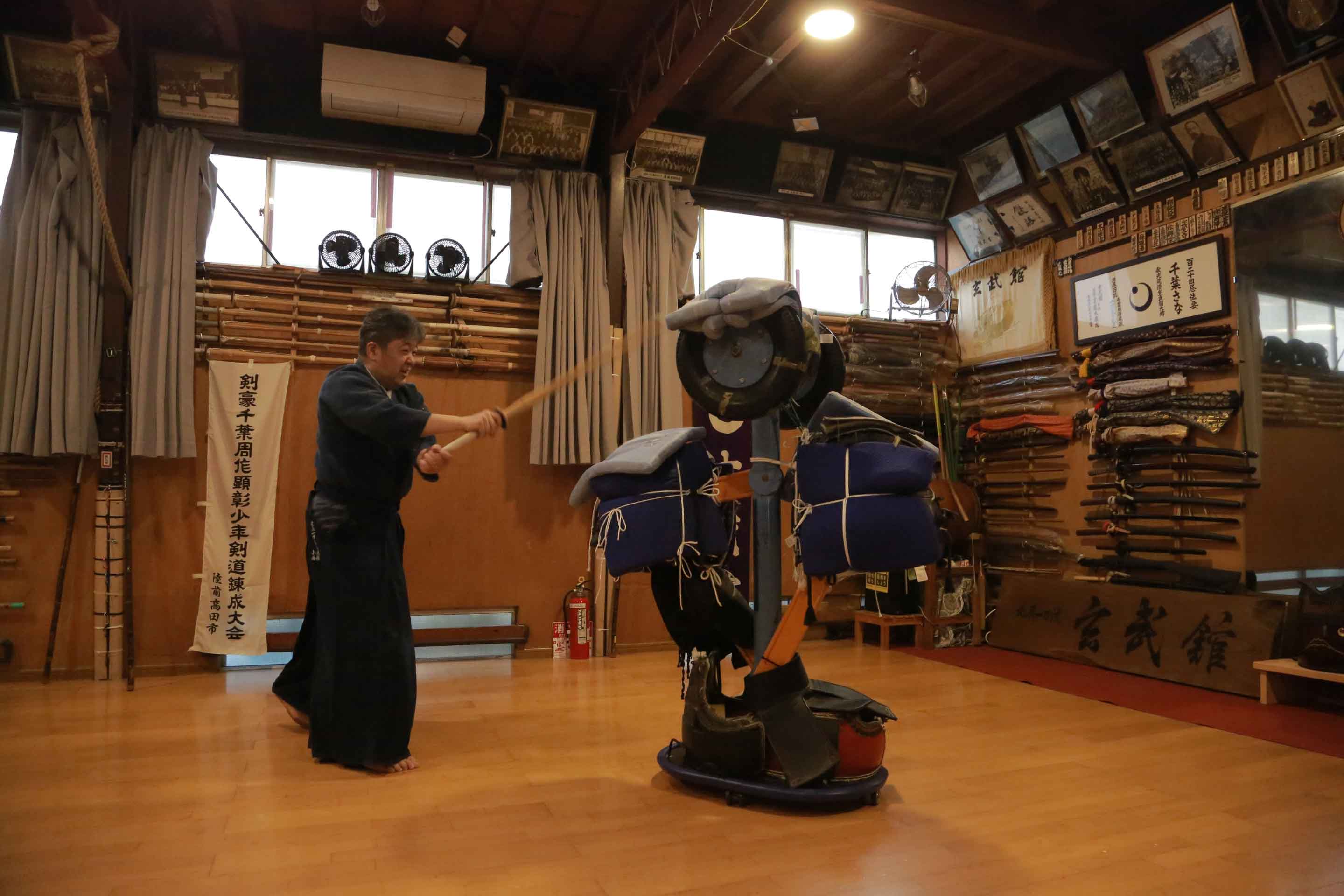 【中古】 剣聖千葉周作 守の巻/北辰一刀流本部玄武館/小西重治郎 hqdefault.jpg