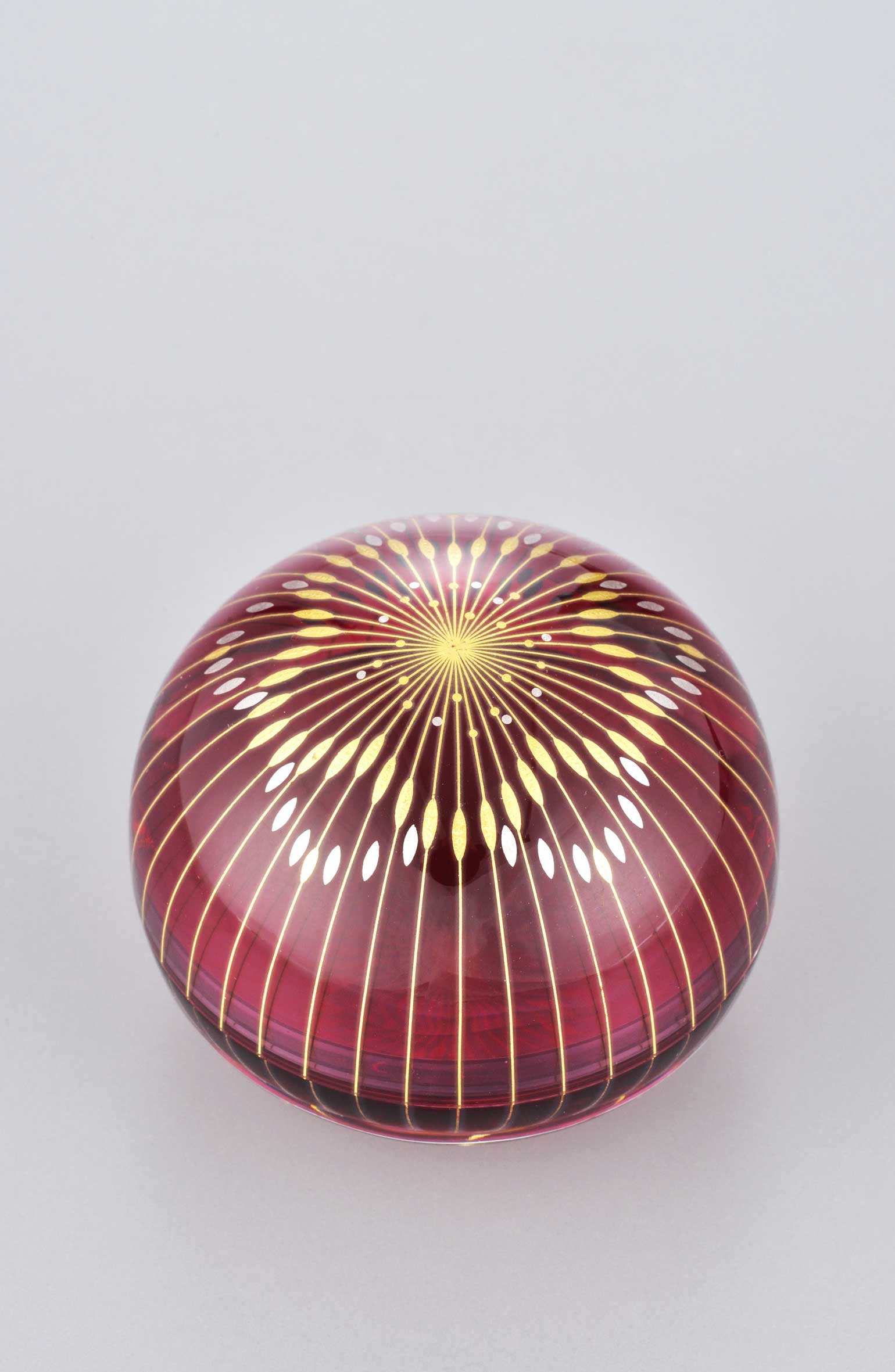 装飾」からの解放で再び手にした自由 截金ガラス第一人者── 山本 茜