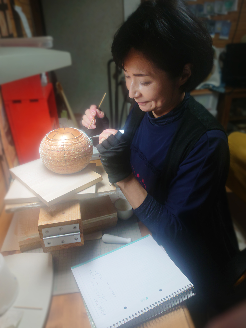 松本三千子さん「見たこともない省胎七宝が生まれてくるよう日々新たな