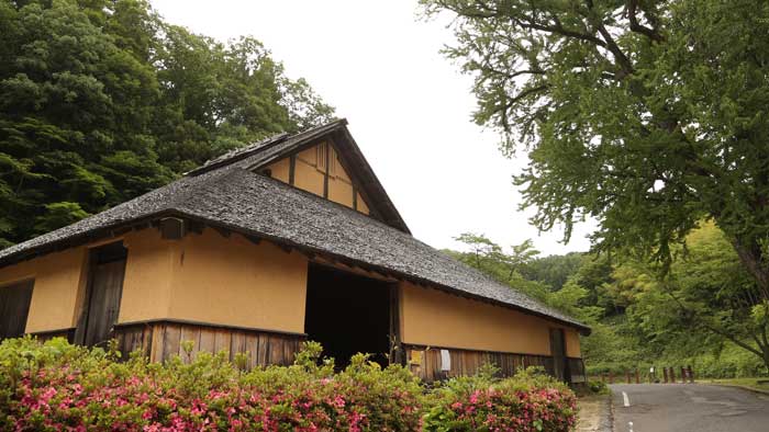 緑屋s■ 時代物　古鉄　窶れ やつれ 風炉　木箱　残欠 茶道具　i9/2-6027/21-4#120