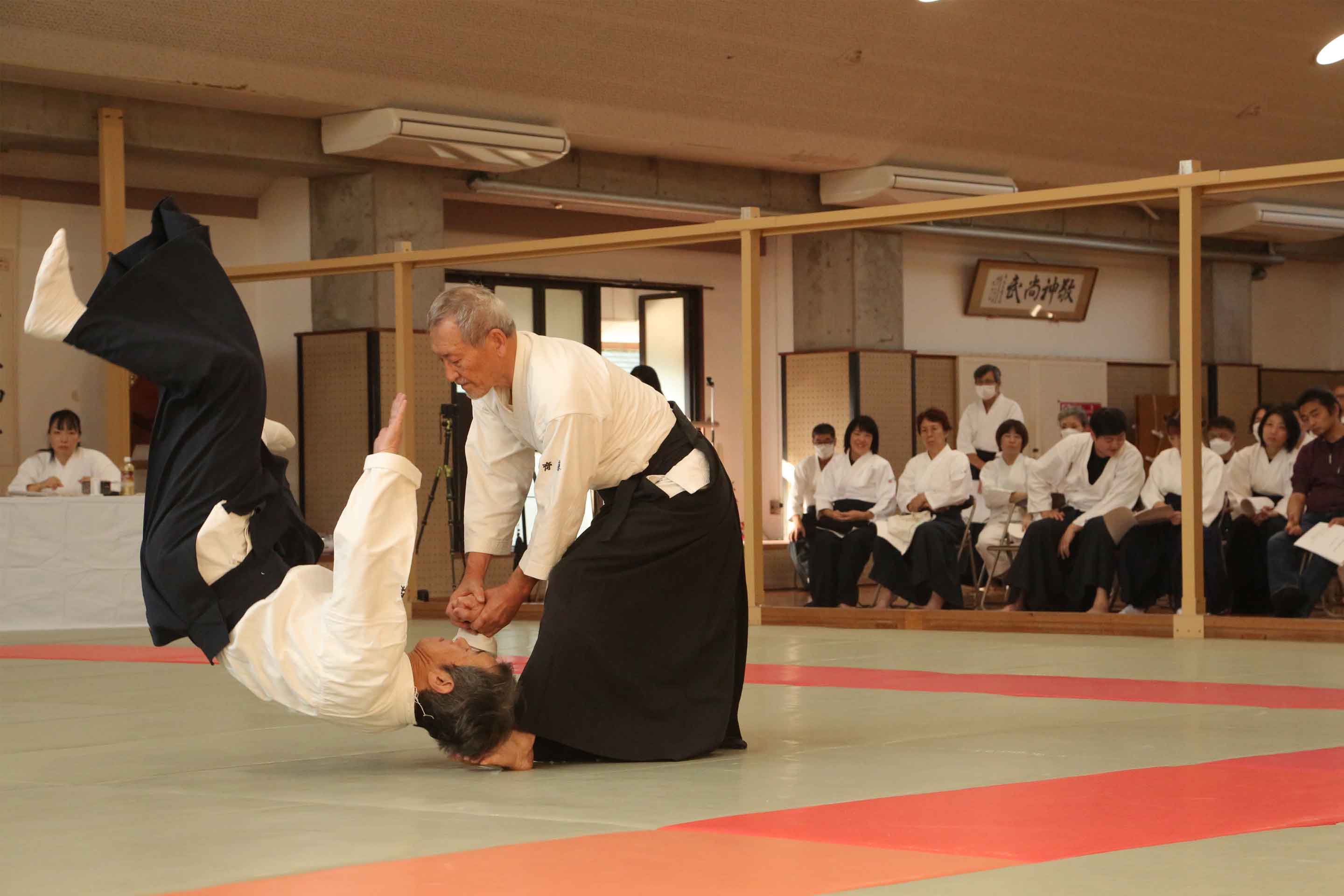 講武館の門人は久琢磨と千葉紹隆の精巧な大東流合気柔術を継承している